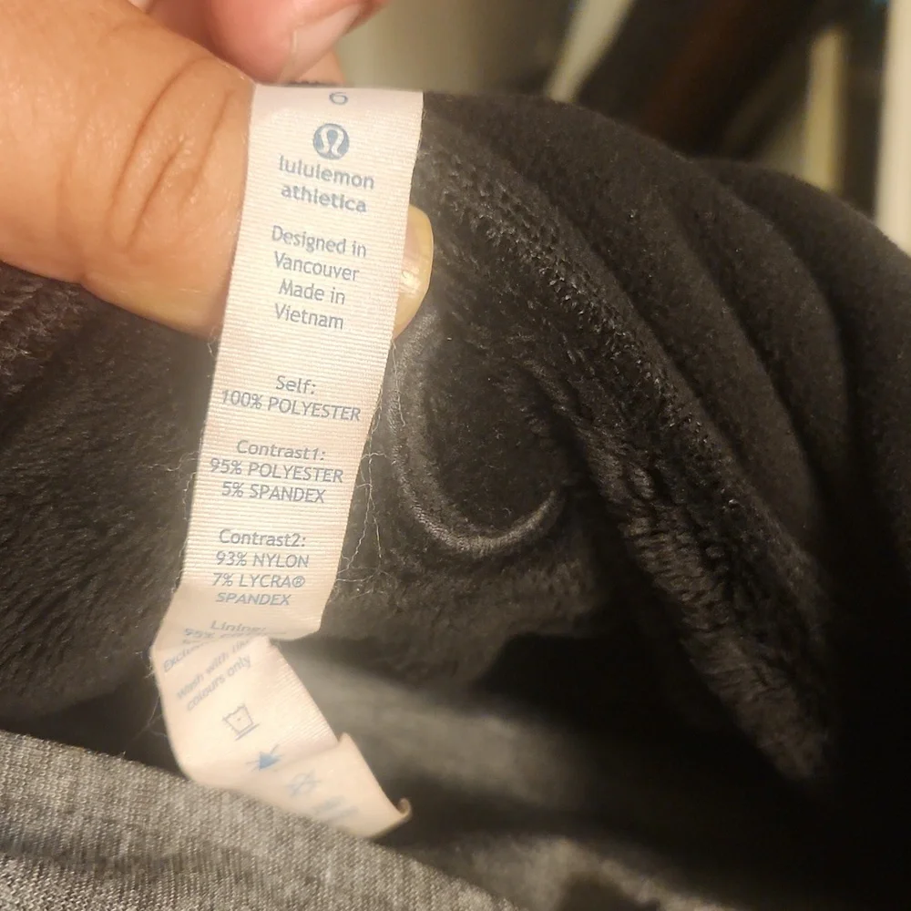 Lululemon sweeter - Picture 8 of 9